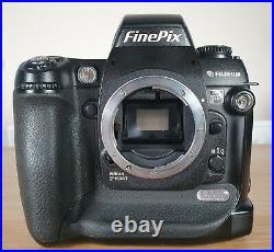 Fujifilm FinePix S3 Pro / 12.3MP Digital SLR Camera / Color Black (Body only)