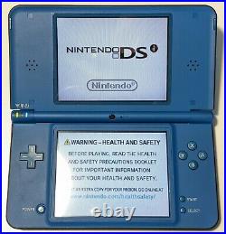 Nintendo DSi XL Midnight Blue + 1 game + travel case